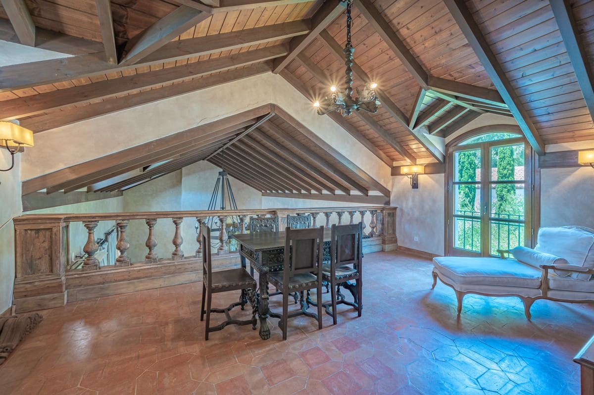 10 camera da letto Villa in vendita in El Velerin con piscina - 7.500.000 € (Rif: 10034327)