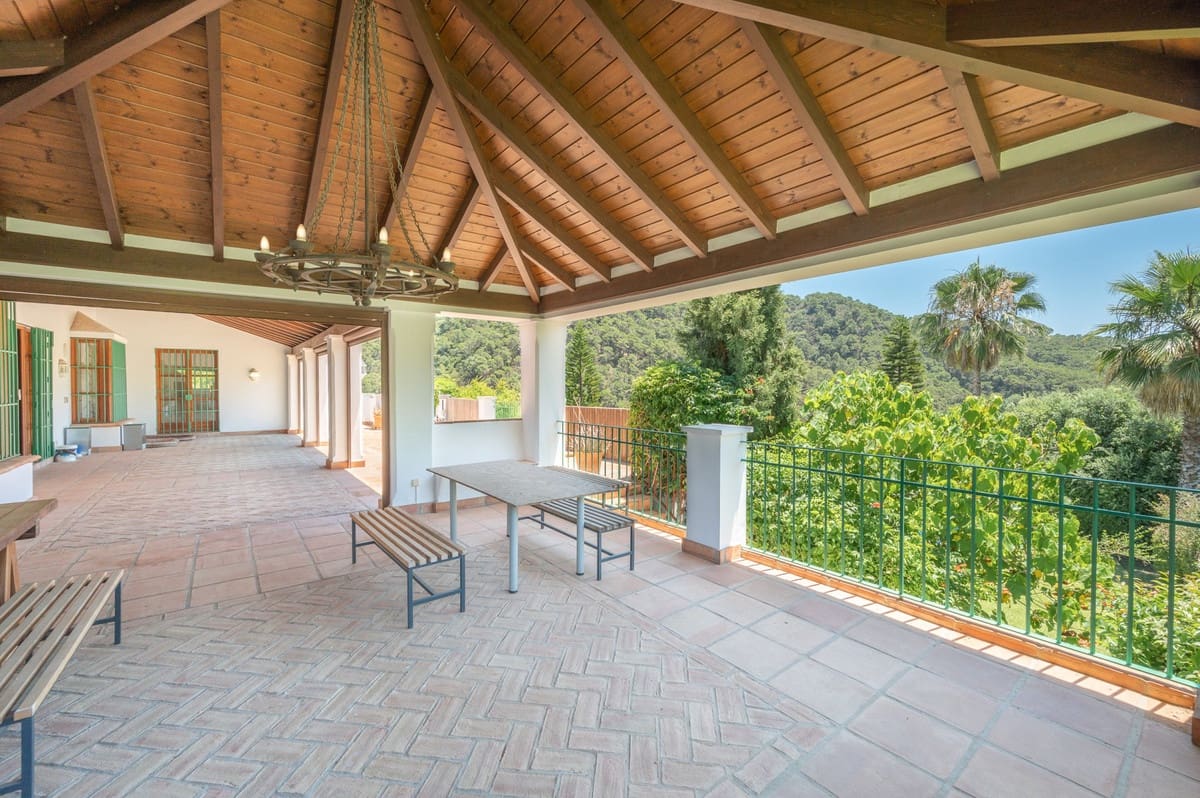 10 camera da letto Villa in vendita in El Velerin con piscina - 7.500.000 € (Rif: 10034327)