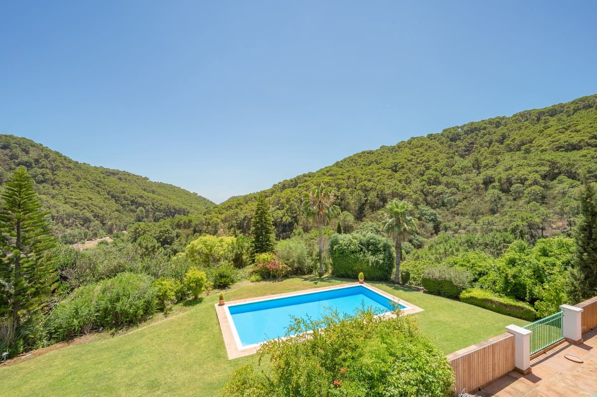 10 camera da letto Villa in vendita in El Velerin con piscina - 7.500.000 € (Rif: 10034327)