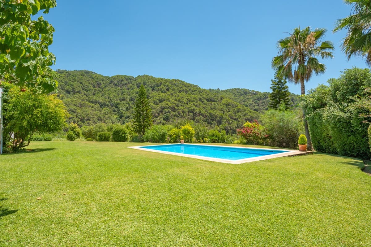 10 camera da letto Villa in vendita in El Velerin con piscina - 7.500.000 € (Rif: 10034327)
