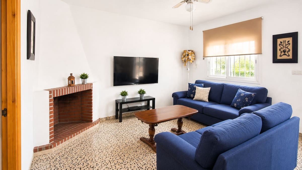 3 slaapkamer Villa te koop in Estepona met zwembad garage - € 475.000 (Ref: 10034328)