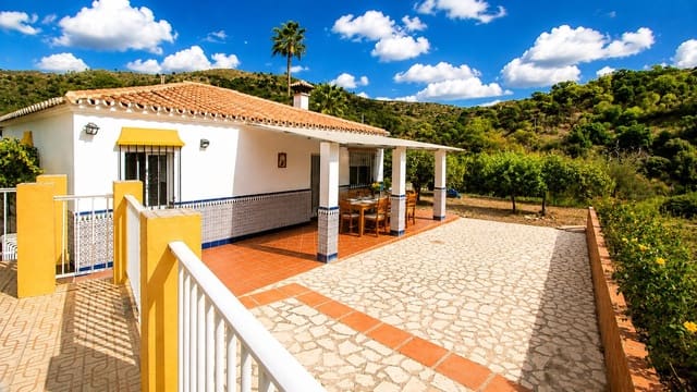 3 slaapkamer Villa te koop in Estepona met zwembad garage - € 475.000 (Ref: 10034328)