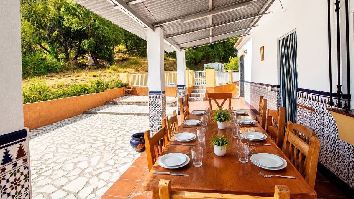 3 slaapkamer Villa te koop in Estepona met zwembad garage - € 475.000 (Ref: 10034328)