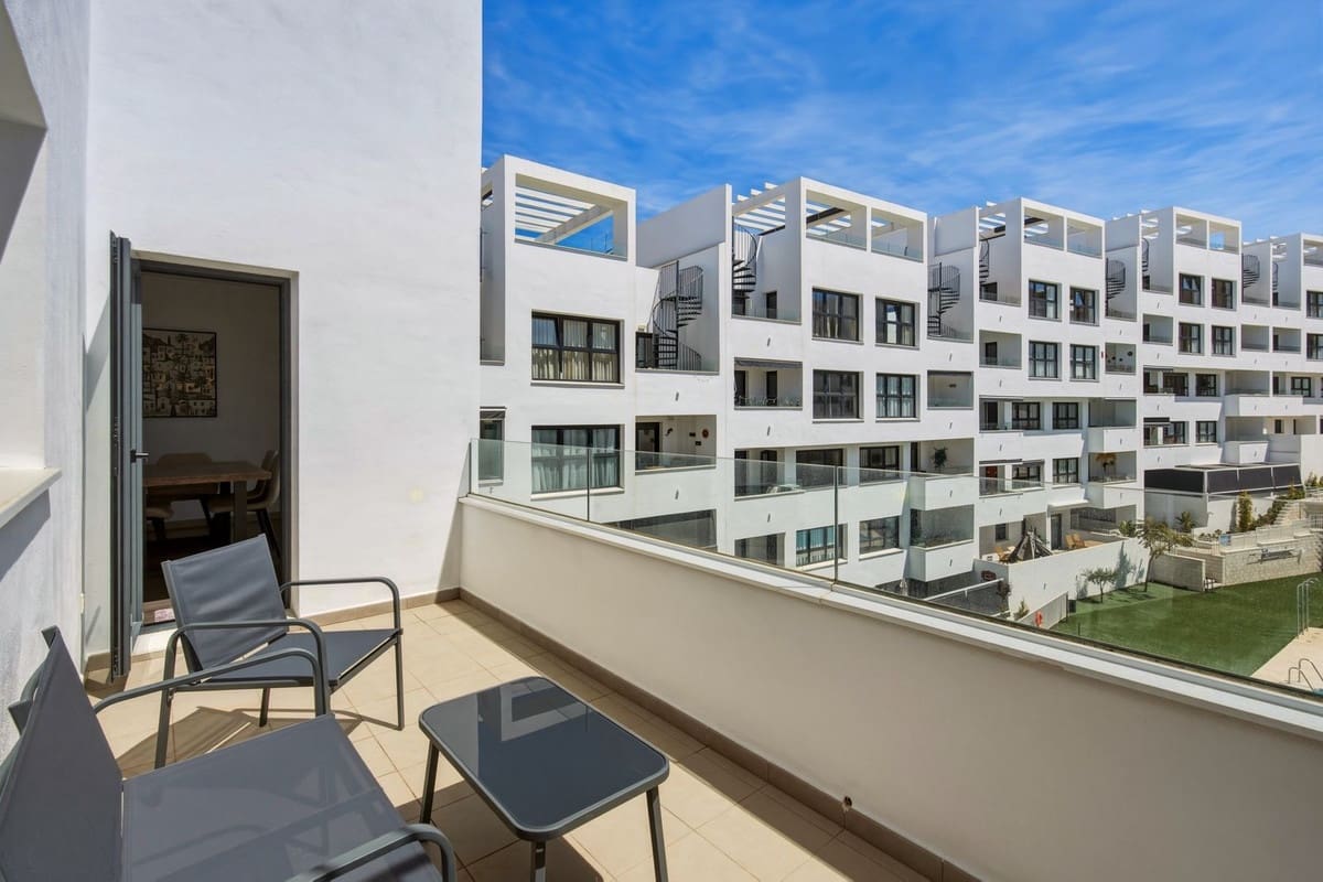 3 soverom Leilighet til salgs i Estepona med svømmebasseng garasje - € 559 000 (Ref: 10034402)