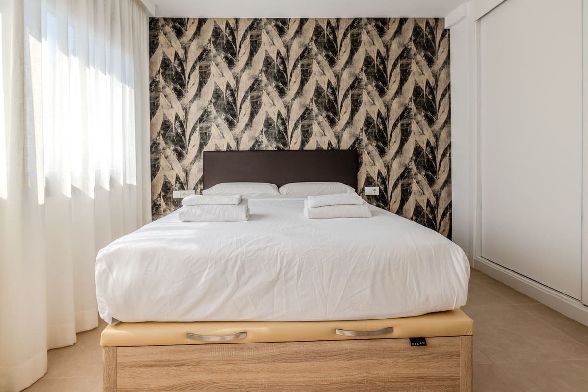 3 slaapkamer Huis te koop in El Paraiso met zwembad garage - € 513.000 (Ref: 10034403)