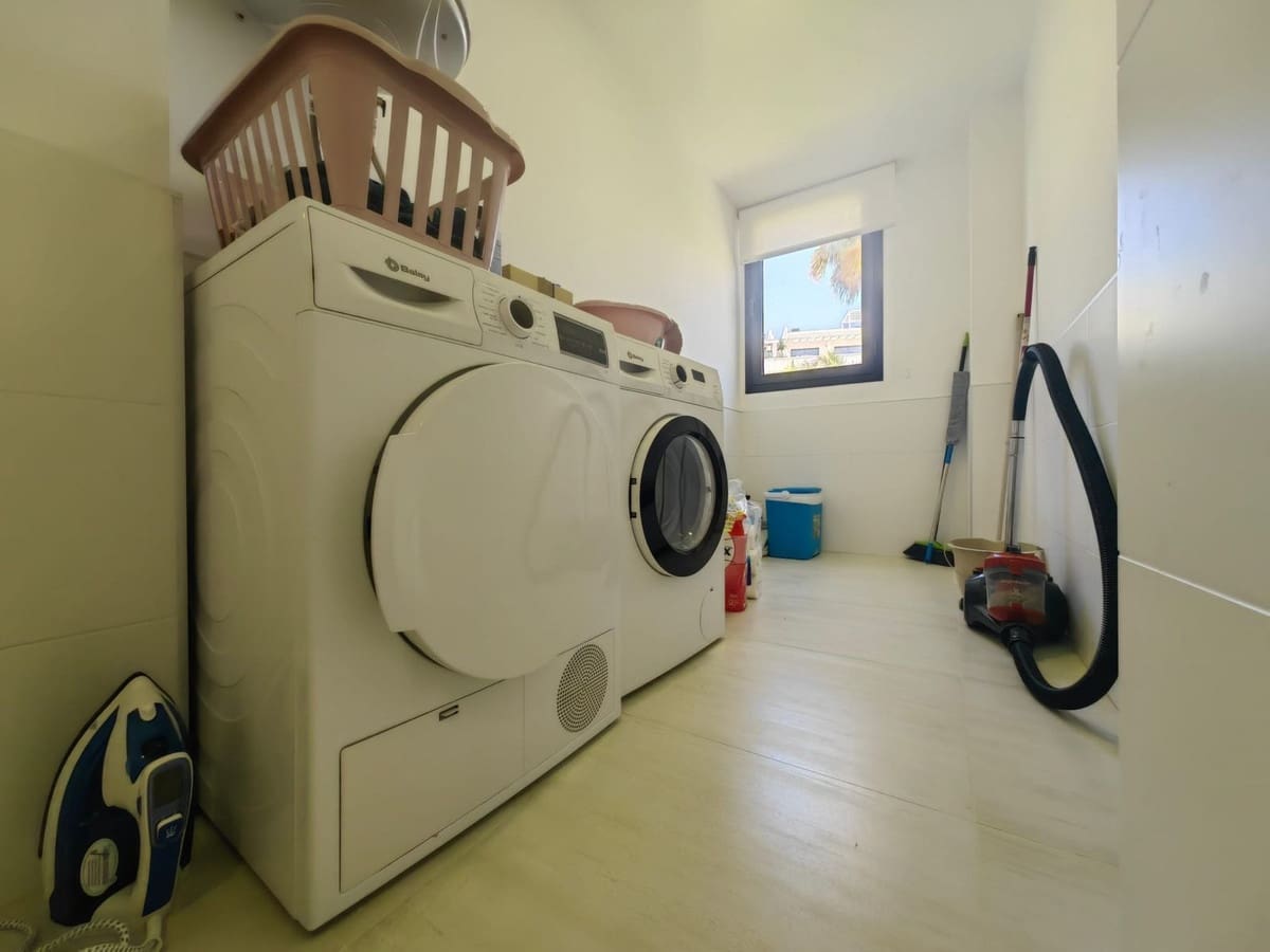 3 soveværelse Lejlighed til salg i Estepona med swimmingpool garage - € 485.000 (Ref: 10034404)