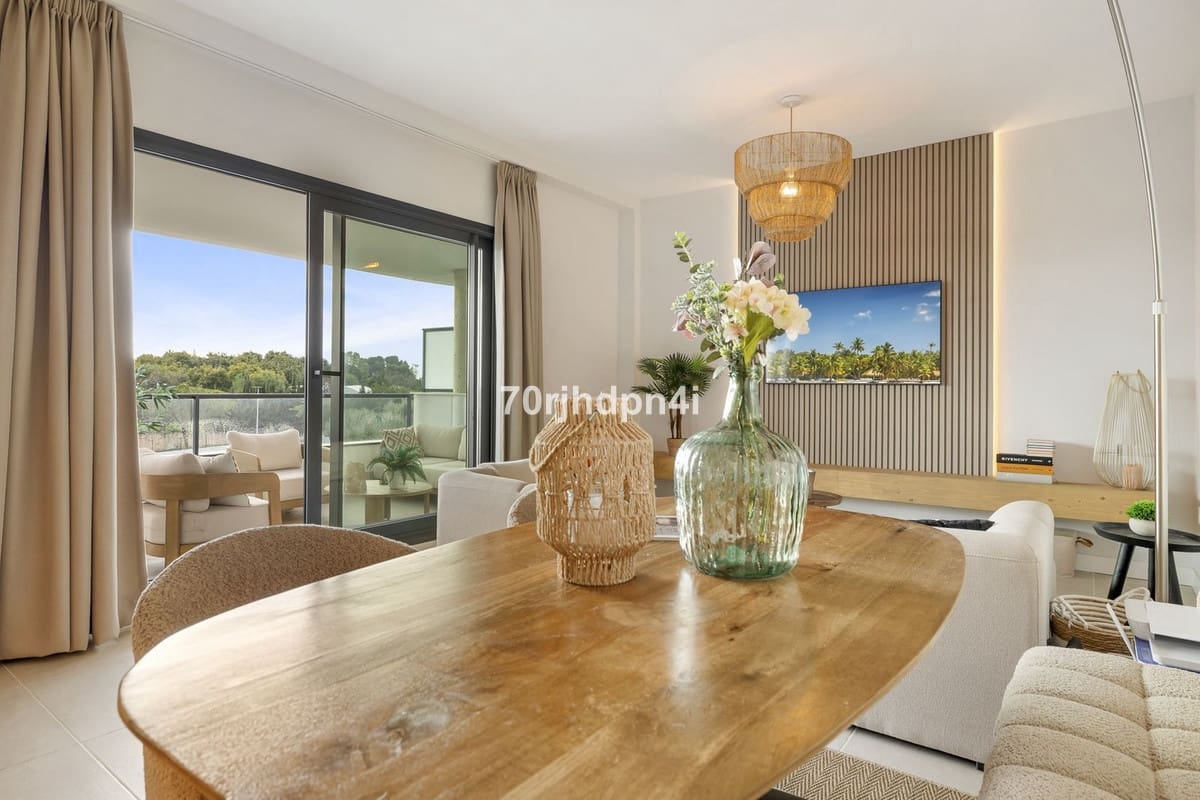 2 Zimmer Apartment zu verkaufen in Estepona mit Garage - 475.000 € (Ref: 10034406)