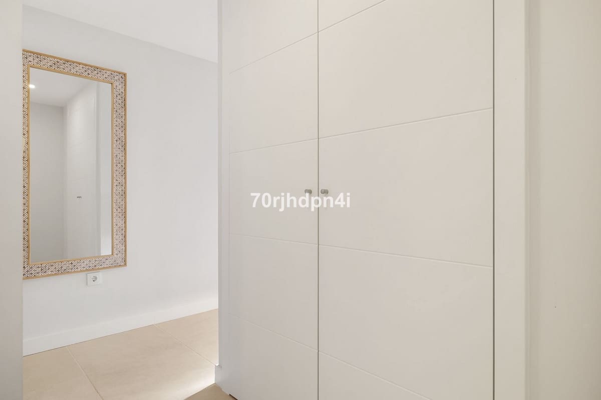 2 Zimmer Apartment zu verkaufen in Estepona mit Garage - 475.000 € (Ref: 10034406)