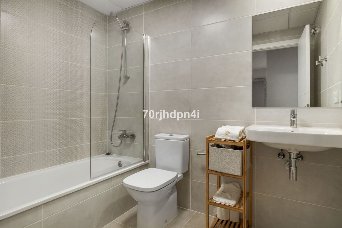 2 Zimmer Apartment zu verkaufen in Estepona mit Garage - 475.000 € (Ref: 10034406)