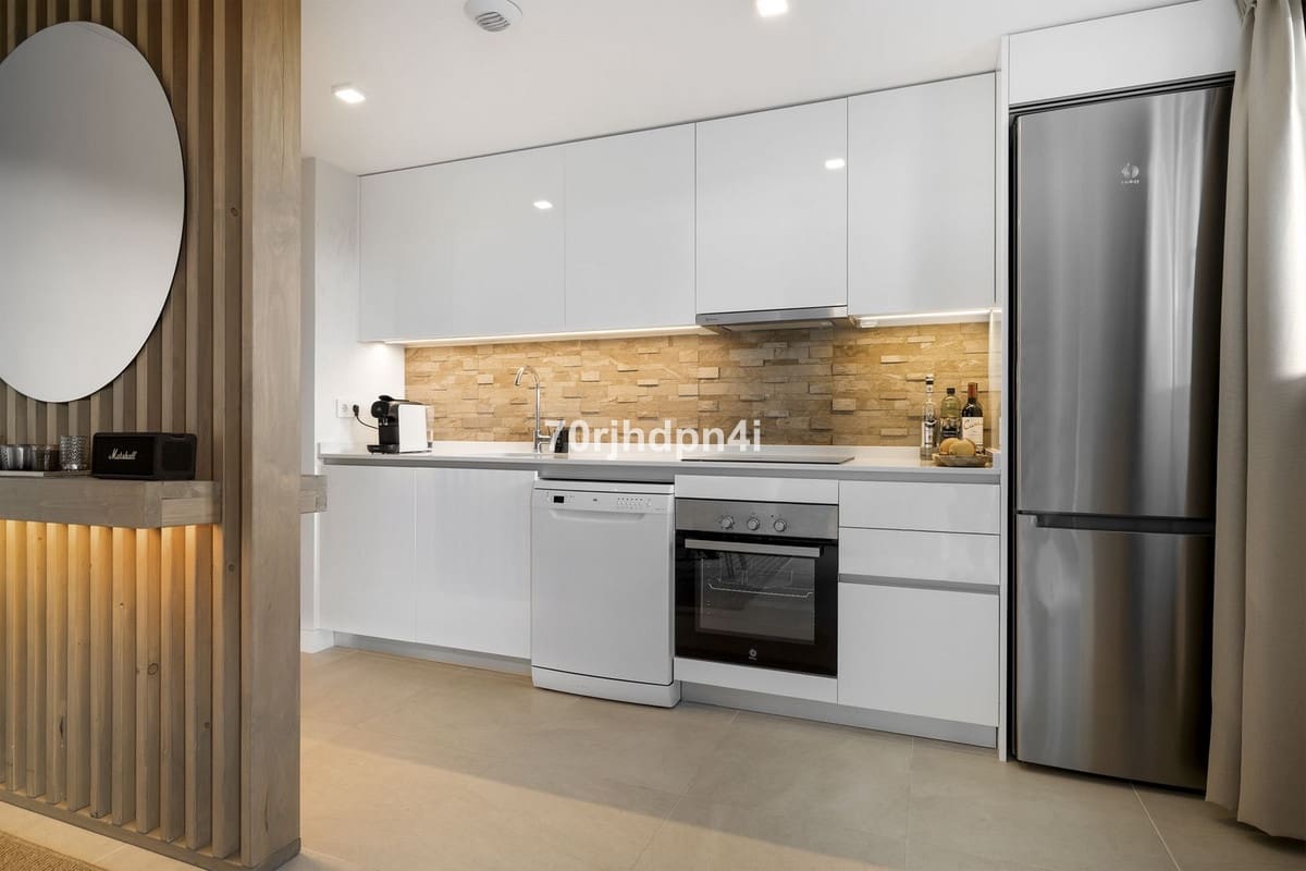 2 Zimmer Apartment zu verkaufen in Estepona mit Garage - 475.000 € (Ref: 10034406)