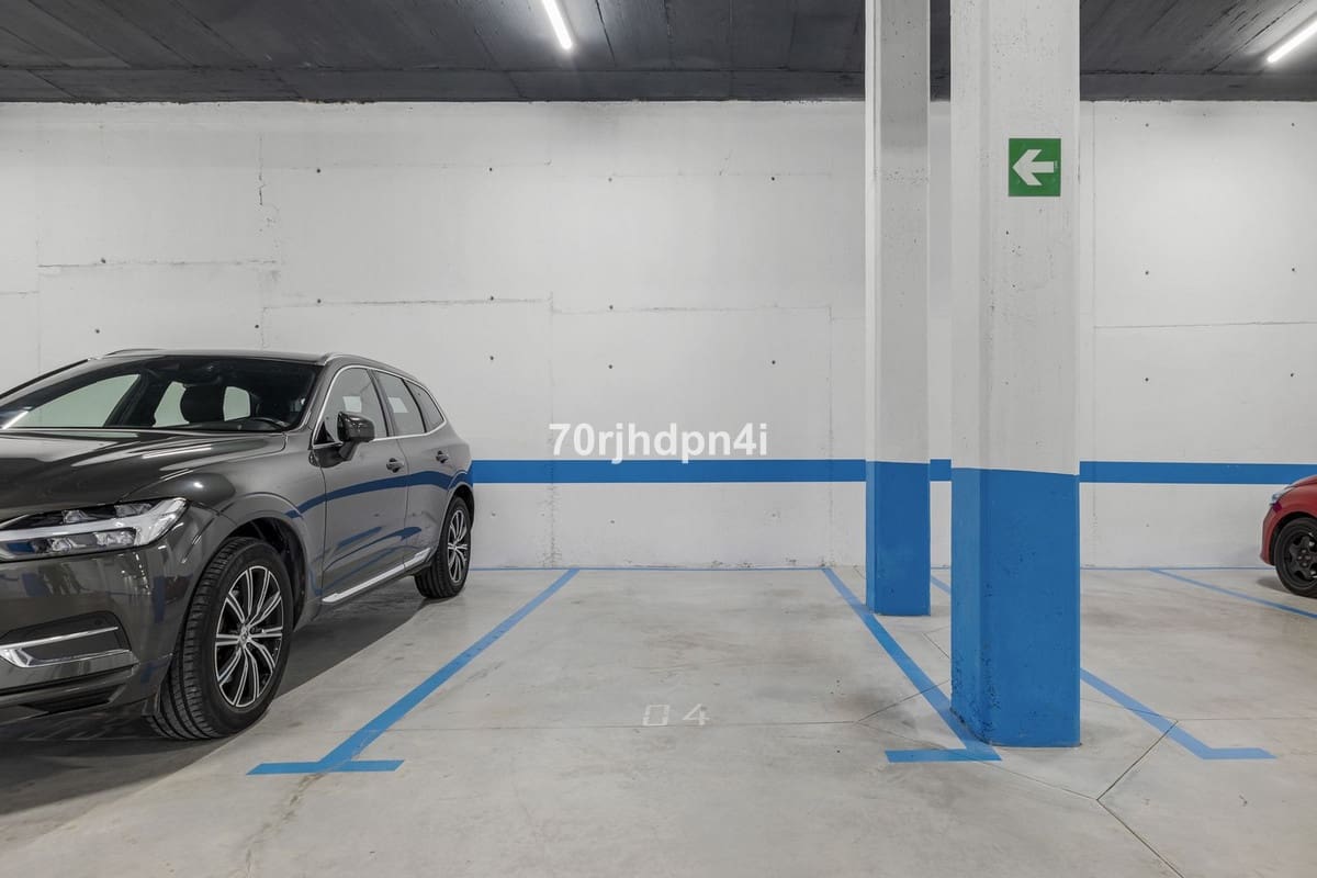 2 Zimmer Apartment zu verkaufen in Estepona mit Garage - 475.000 € (Ref: 10034406)