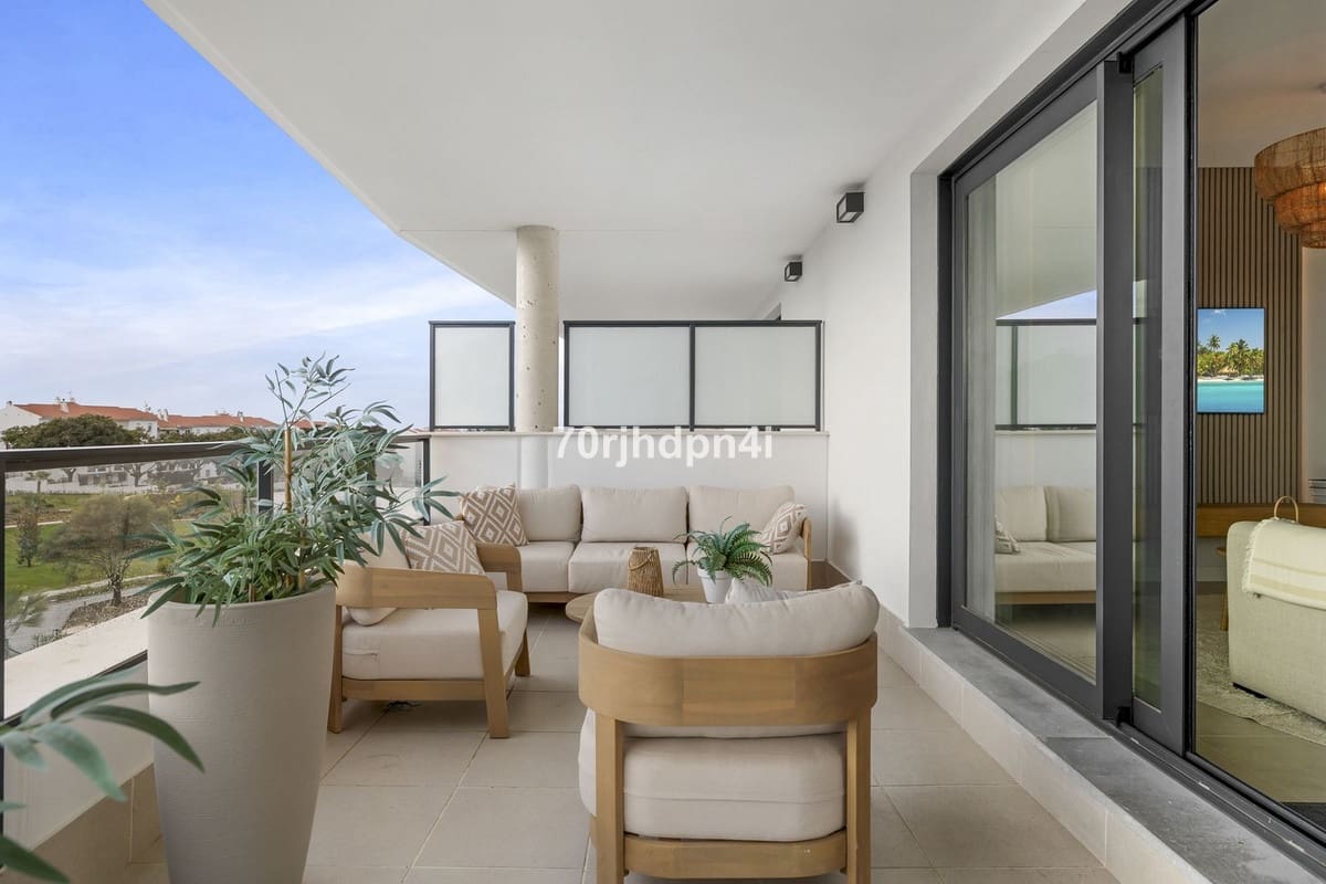 2 Zimmer Apartment zu verkaufen in Estepona mit Garage - 475.000 € (Ref: 10034406)