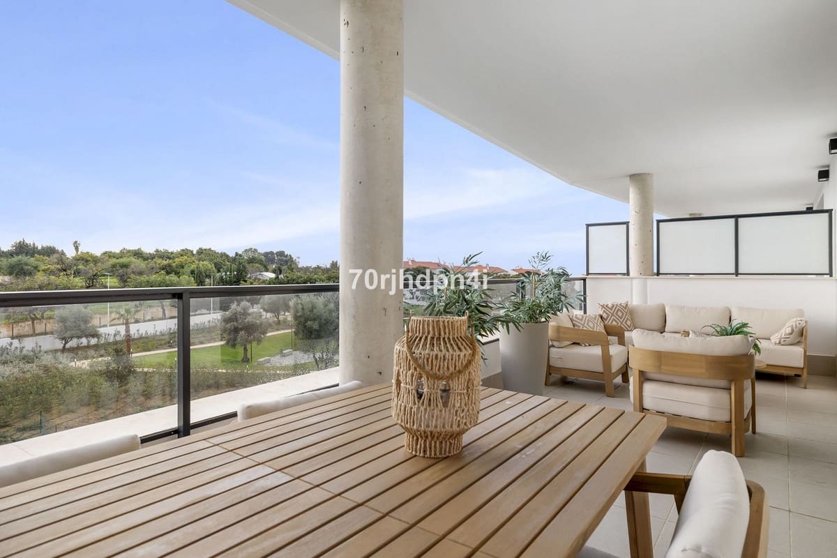 2 Zimmer Apartment zu verkaufen in Estepona mit Garage - 475.000 € (Ref: 10034406)