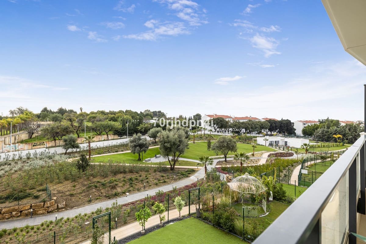 2 Zimmer Apartment zu verkaufen in Estepona mit Garage - 475.000 € (Ref: 10034406)
