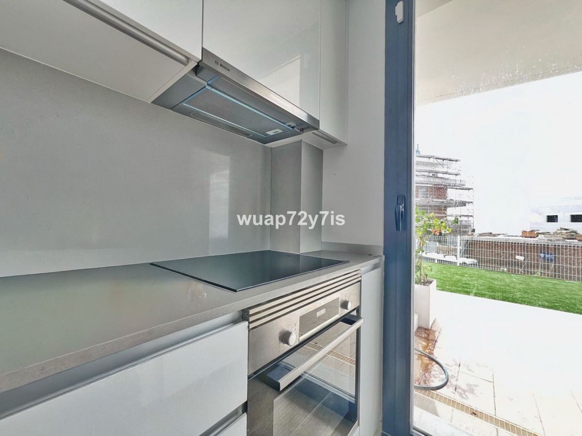 2 Zimmer Apartment zu verkaufen in Estepona mit Pool - 459.000 € (Ref: 10034407)