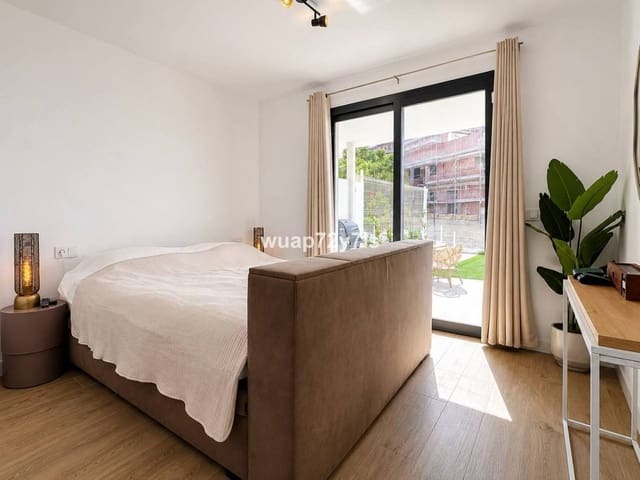 2 Zimmer Apartment zu verkaufen in Estepona mit Pool - 459.000 € (Ref: 10034407)