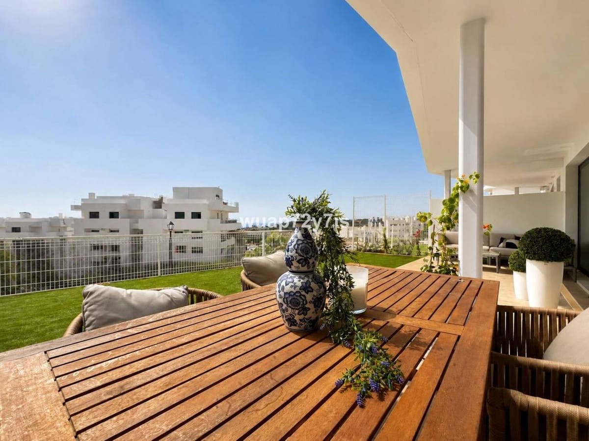 2 Zimmer Apartment zu verkaufen in Estepona mit Pool - 459.000 € (Ref: 10034407)