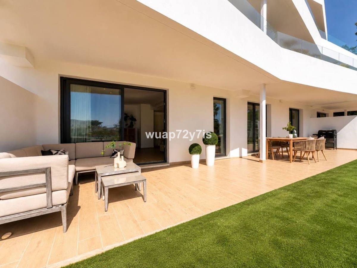 2 Zimmer Apartment zu verkaufen in Estepona mit Pool - 459.000 € (Ref: 10034407)