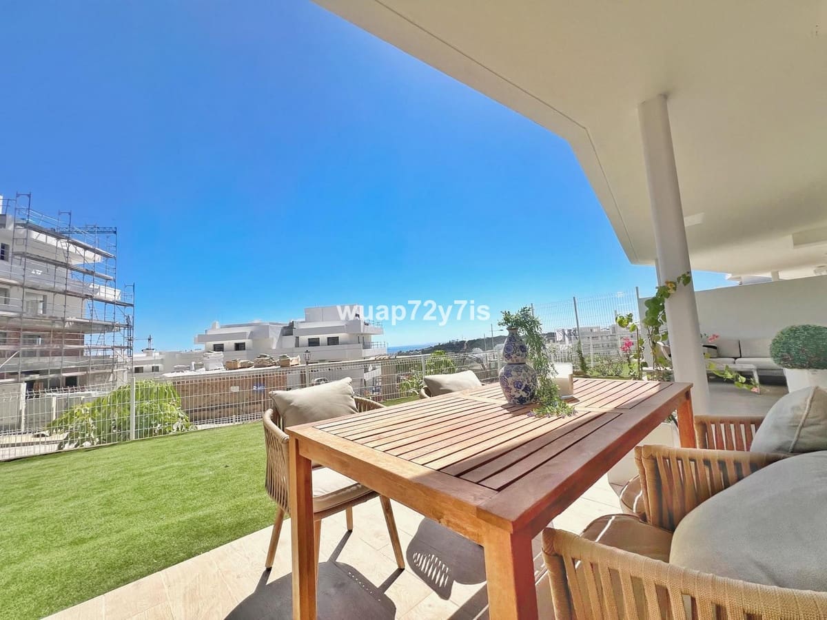 2 Zimmer Apartment zu verkaufen in Estepona mit Pool - 459.000 € (Ref: 10034407)