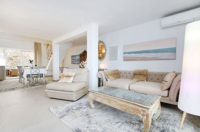 4 sovrum Lägenhet till salu i Estepona med pool - 949 000 € (Ref: 10034409)