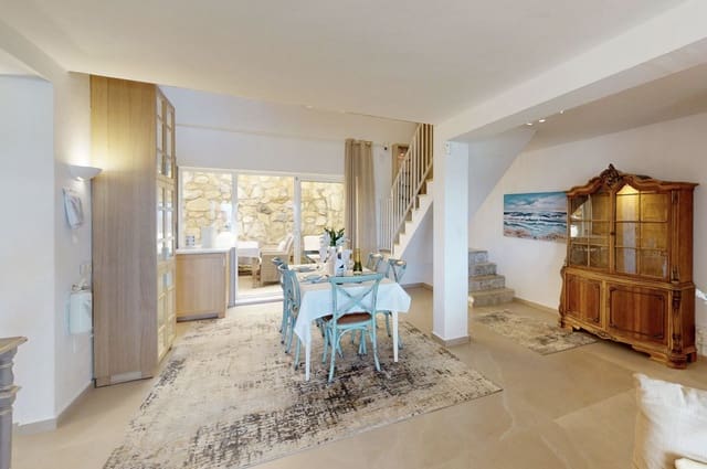 4 sovrum Lägenhet till salu i Estepona med pool - 949 000 € (Ref: 10034409)