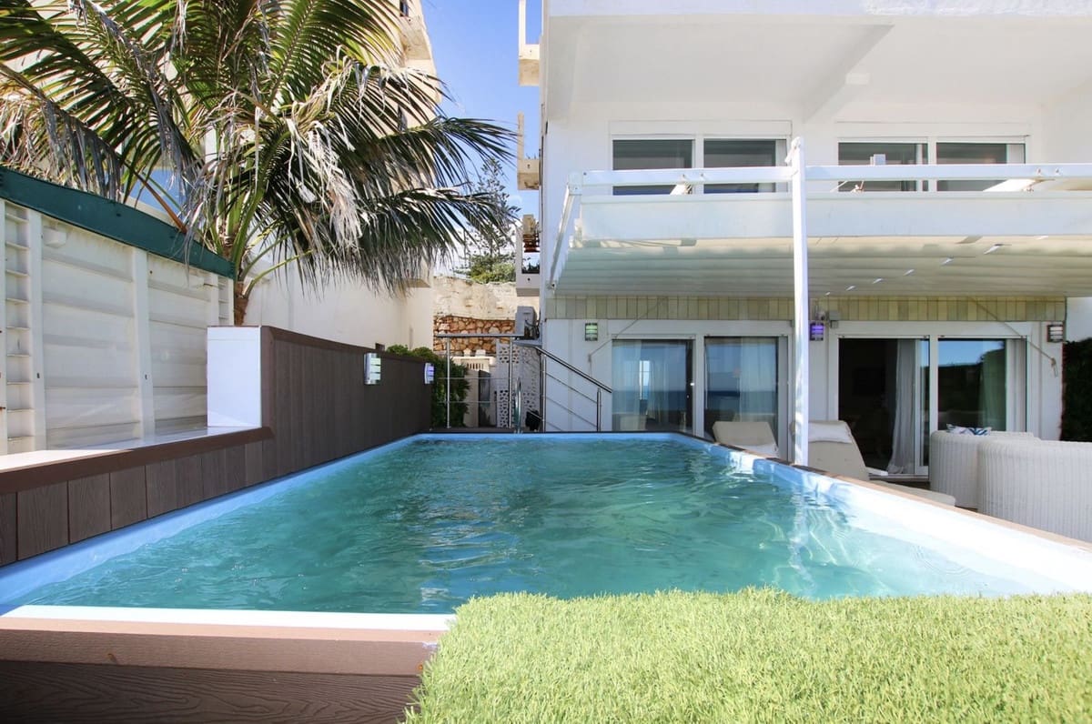 4 sovrum Lägenhet till salu i Estepona med pool - 949 000 € (Ref: 10034409)