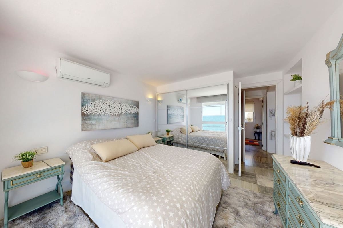 4 sovrum Lägenhet till salu i Estepona med pool - 949 000 € (Ref: 10034409)
