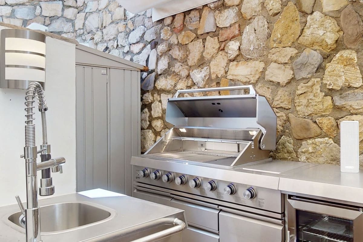 4 sovrum Lägenhet till salu i Estepona med pool - 949 000 € (Ref: 10034409)