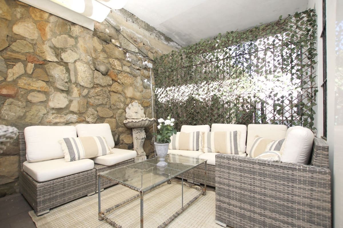 4 sovrum Lägenhet till salu i Estepona med pool - 949 000 € (Ref: 10034409)