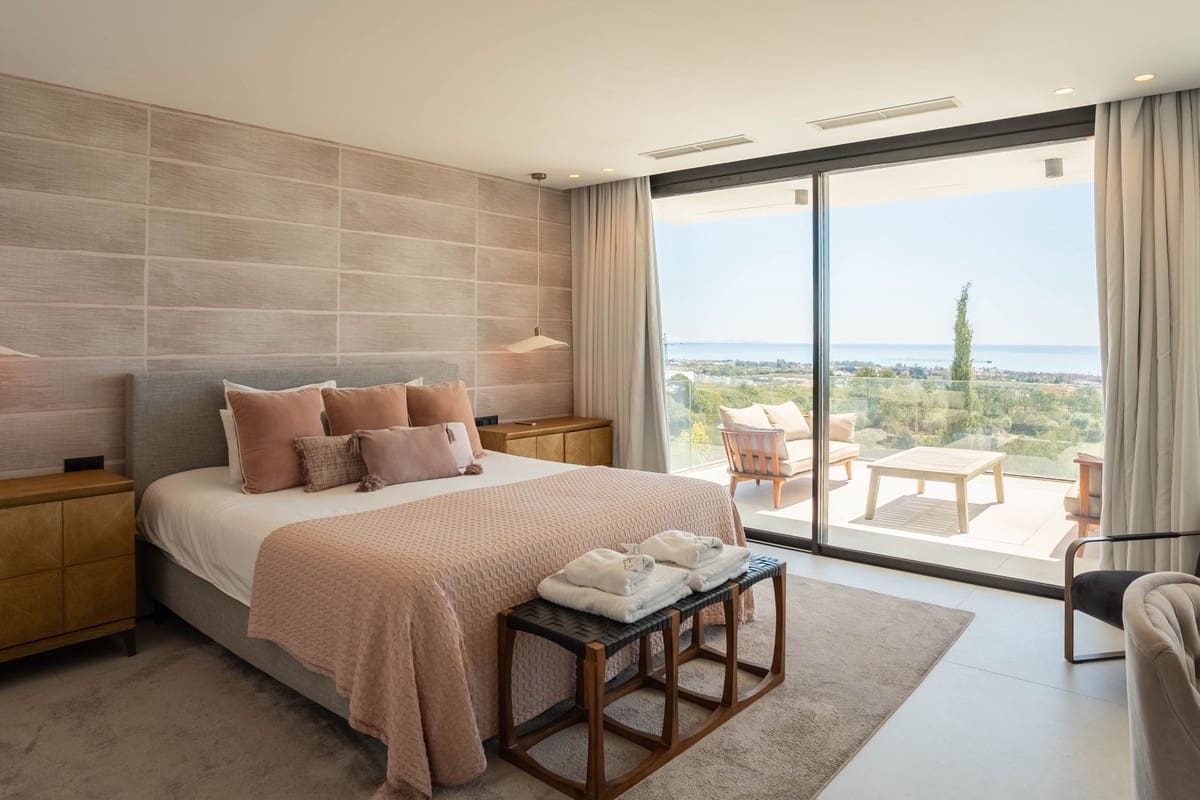 9 bedroom Villa for sale in Estepona with pool - € 12,000,000 (Ref: 10034410)