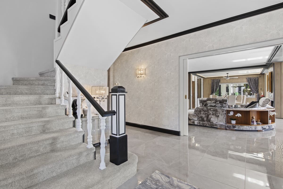5 sovrum Villa till salu i Estepona med garage - 4 350 000 € (Ref: 10034411)