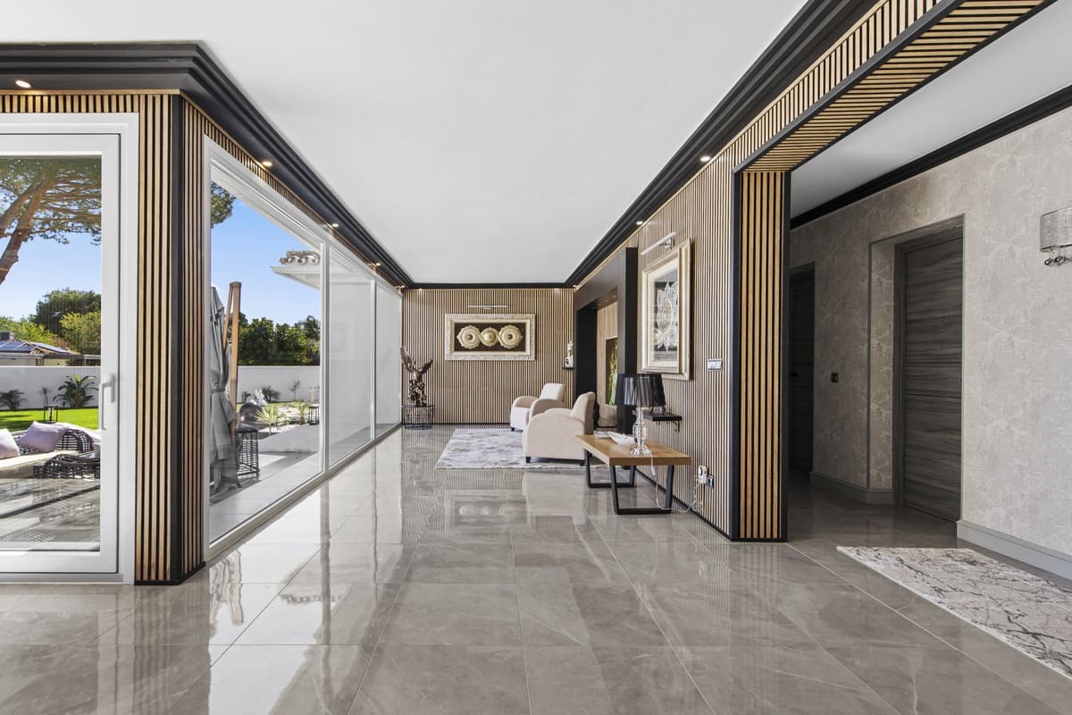 5 sovrum Villa till salu i Estepona med garage - 4 350 000 € (Ref: 10034411)