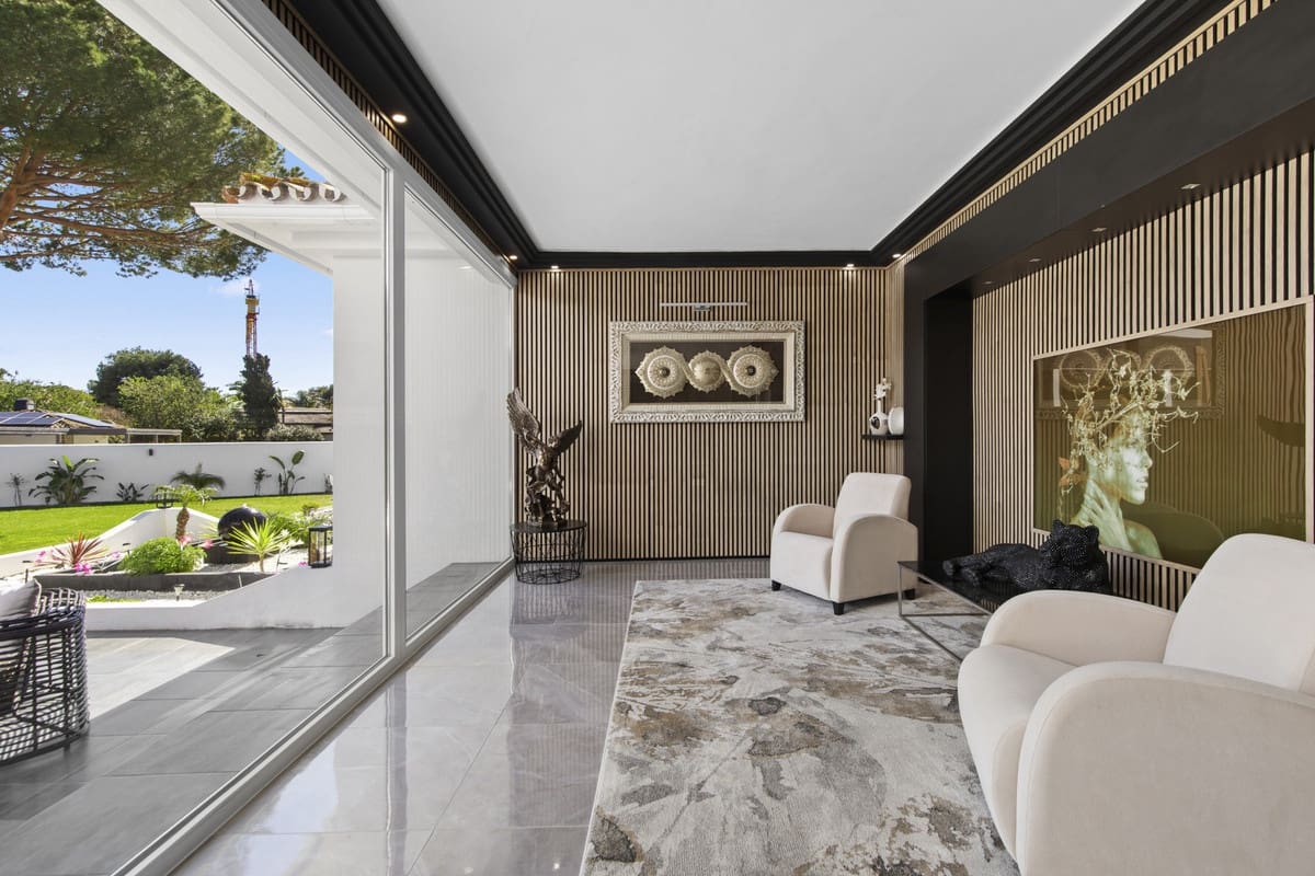 5 sovrum Villa till salu i Estepona med garage - 4 350 000 € (Ref: 10034411)