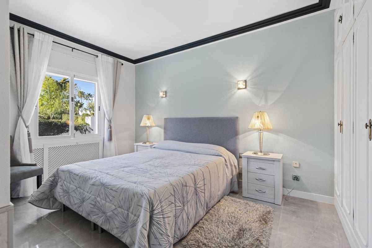 5 sovrum Villa till salu i Estepona med garage - 4 350 000 € (Ref: 10034411)