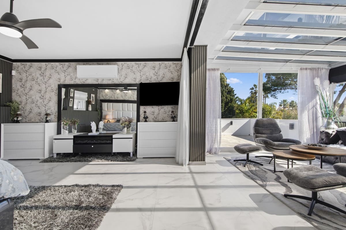 5 sovrum Villa till salu i Estepona med garage - 4 350 000 € (Ref: 10034411)