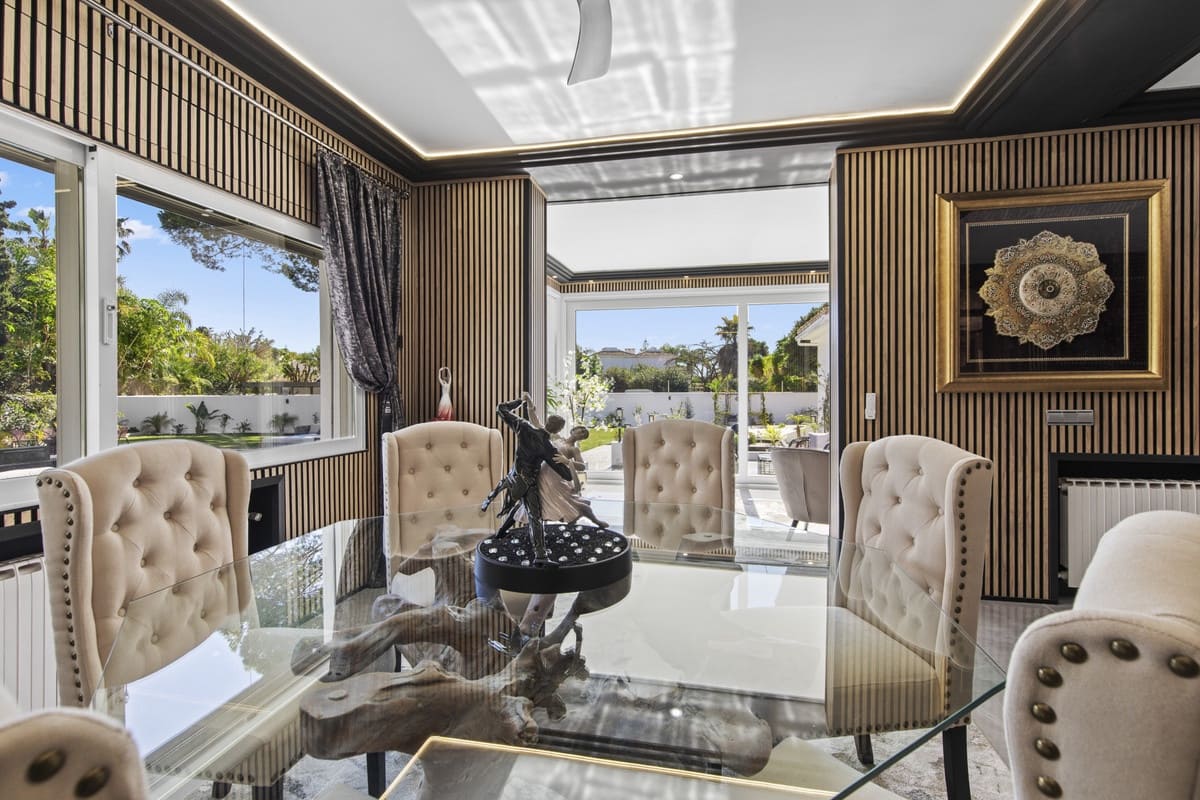 5 sovrum Villa till salu i Estepona med garage - 4 350 000 € (Ref: 10034411)