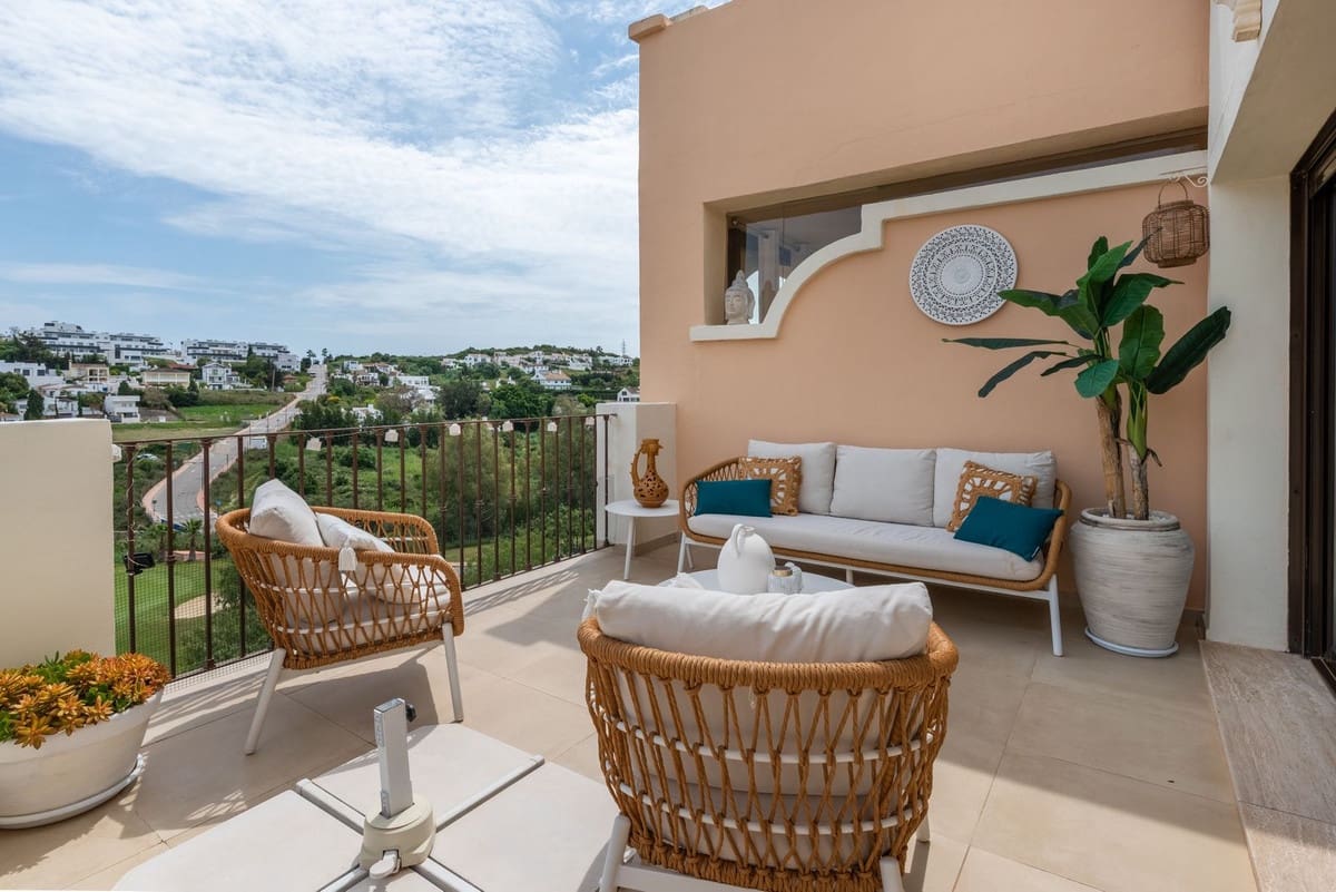 3 makuuhuone Huoneisto myytävänä paikassa Estepona mukana uima-altaan 
autotalli - 545 000 € (Ref: 10034525)