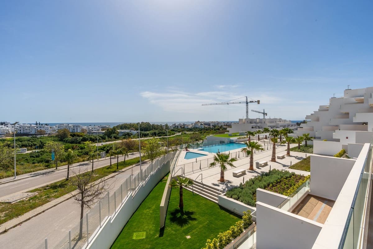 2 sovrum Lägenhet till salu i Estepona med pool garage - 575 000 € (Ref: 10034526)