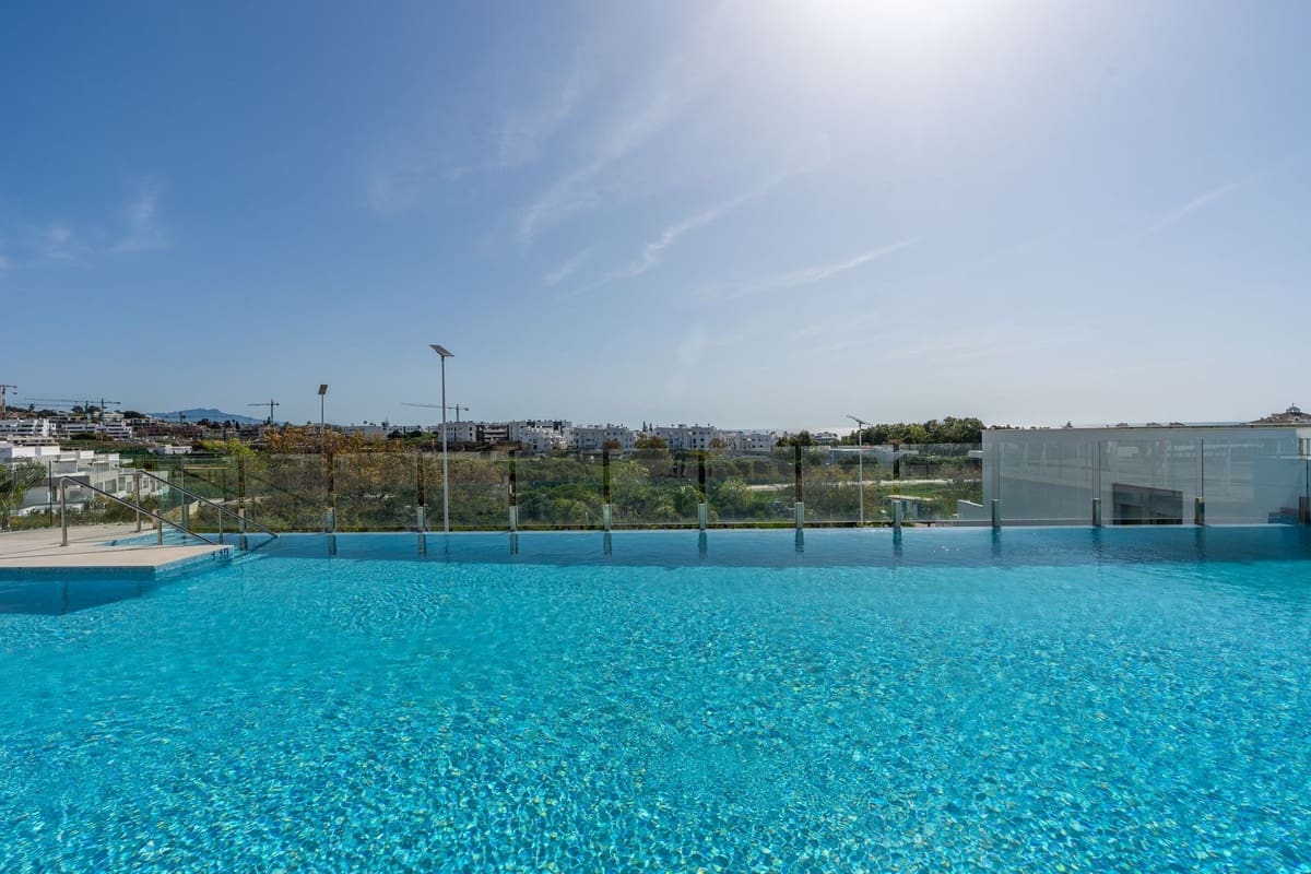 2 sovrum Lägenhet till salu i Estepona med pool garage - 575 000 € (Ref: 10034526)