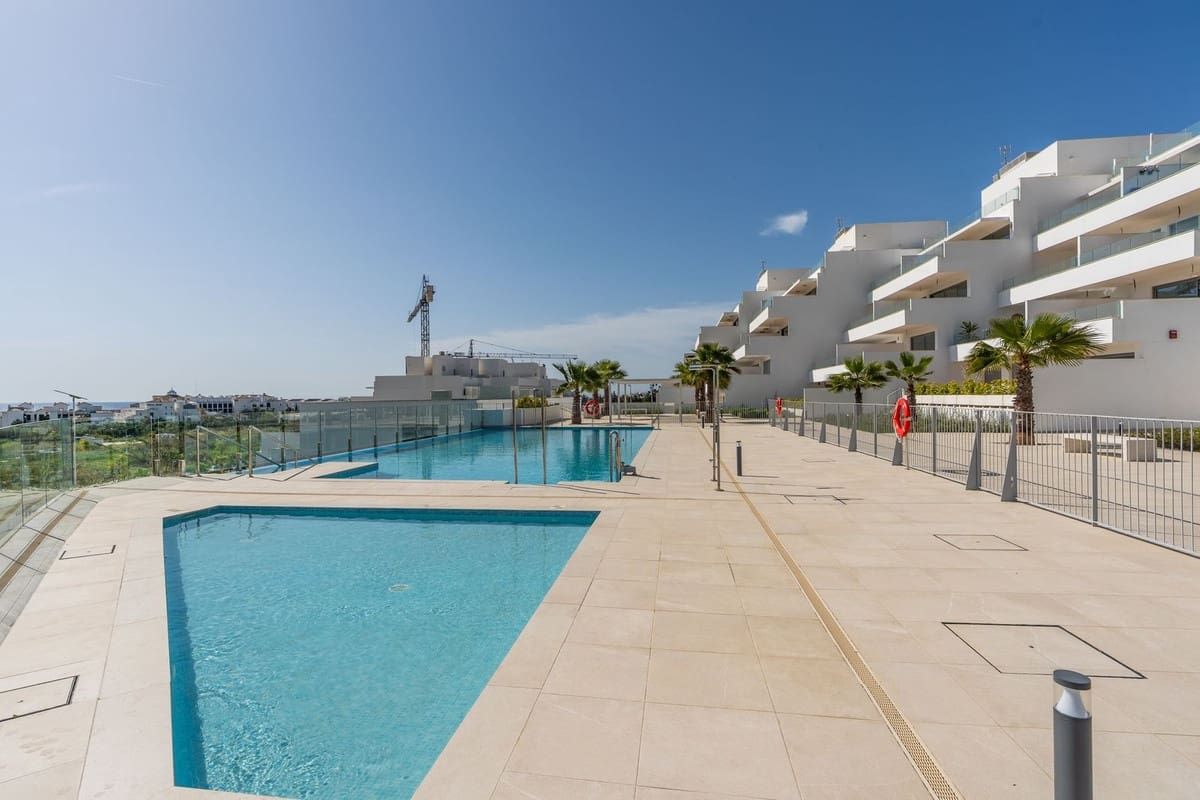 2 sovrum Lägenhet till salu i Estepona med pool garage - 575 000 € (Ref: 10034526)