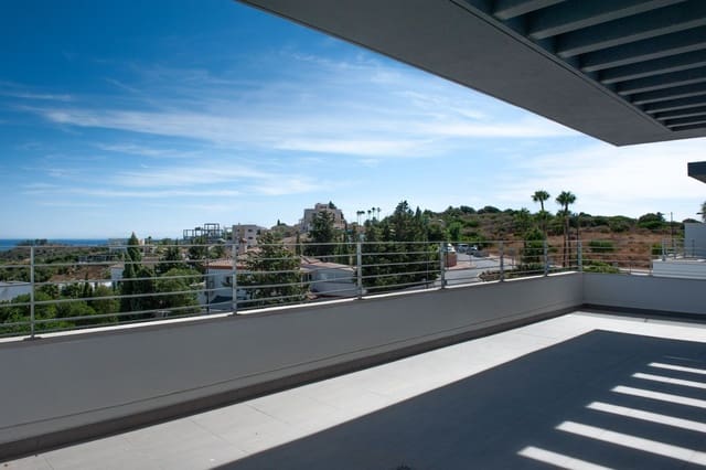 2 Zimmer Apartment zu verkaufen in Estepona mit Pool Garage - 490.000 € (Ref: 10034529)