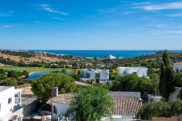 2 Zimmer Apartment zu verkaufen in Estepona mit Pool Garage - 490.000 € (Ref: 10034529)
