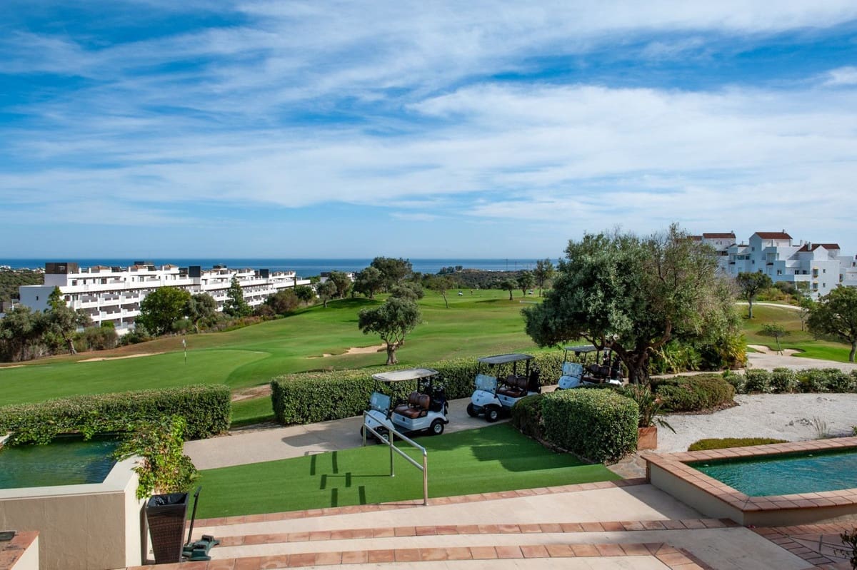 2 Zimmer Apartment zu verkaufen in Estepona mit Pool Garage - 490.000 € (Ref: 10034529)