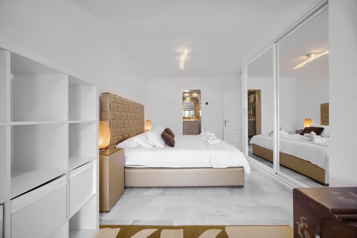 4 sypialnia Willa na sprzedaż w Mijas Costa z basenem garażem - 1 540 000 € (Ref: 10041505)