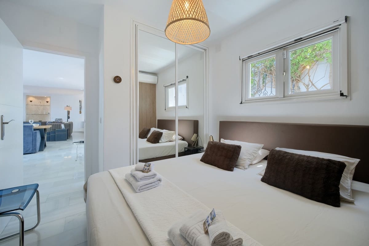 4 sypialnia Willa na sprzedaż w Mijas Costa z basenem garażem - 1 540 000 € (Ref: 10041505)
