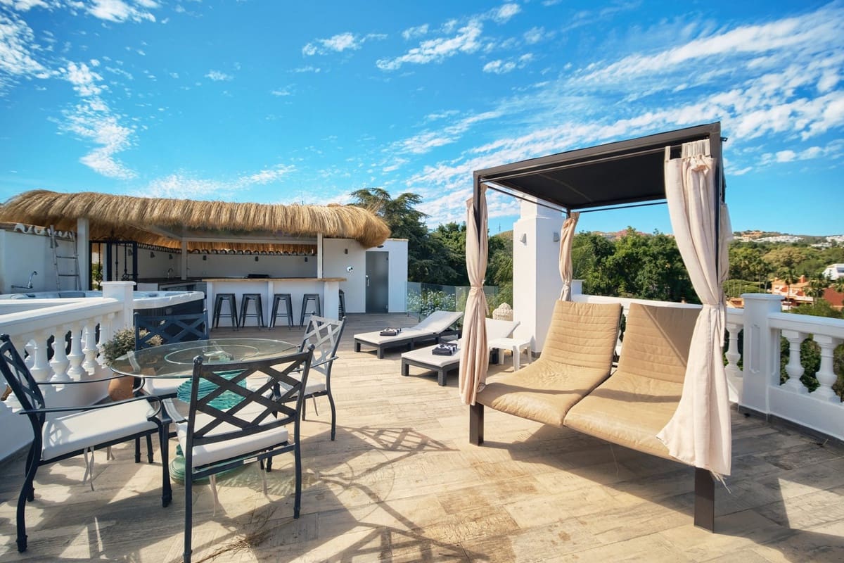 4 sypialnia Willa na sprzedaż w Mijas Costa z basenem garażem - 1 540 000 € (Ref: 10041505)