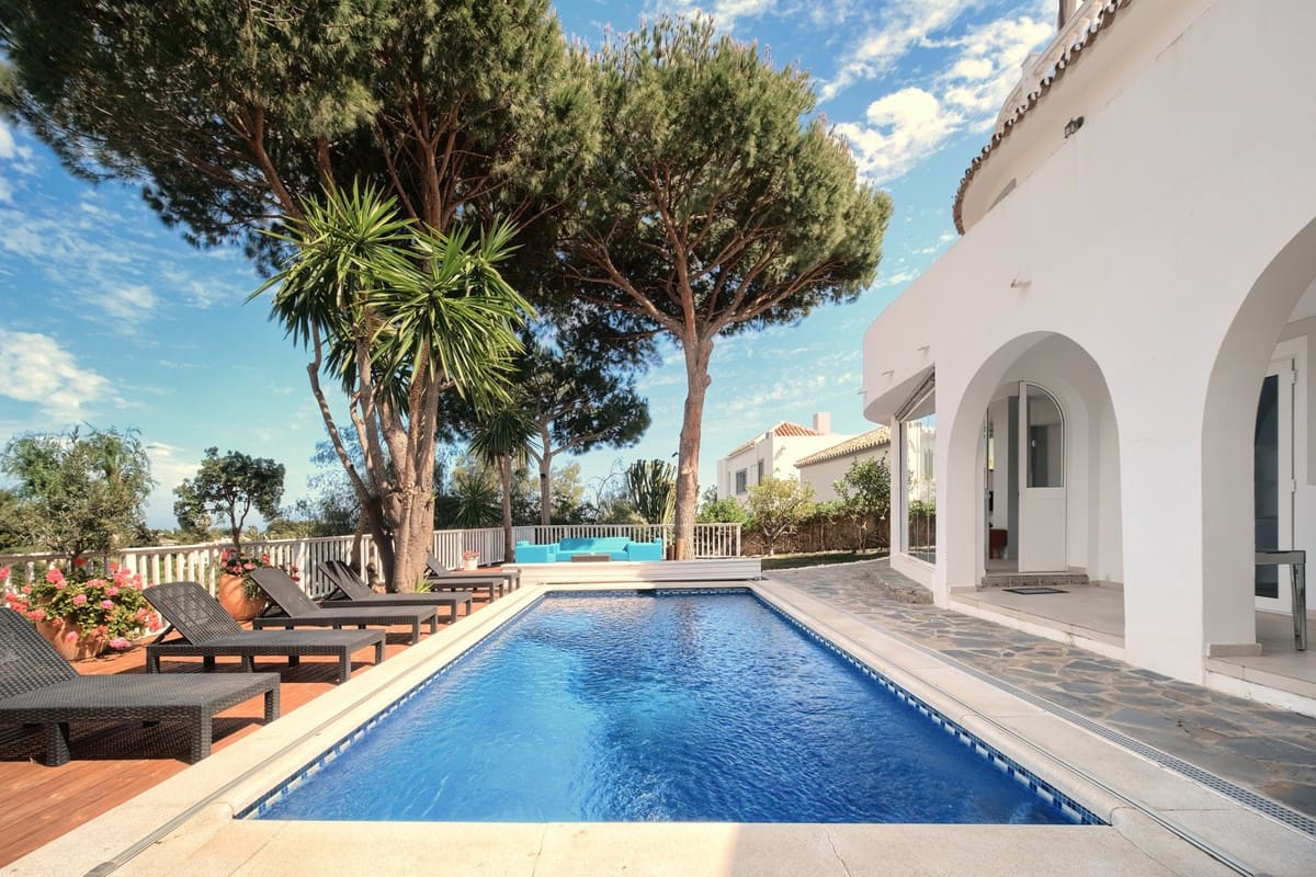 4 sypialnia Willa na sprzedaż w Mijas Costa z basenem garażem - 1 540 000 € (Ref: 10041505)