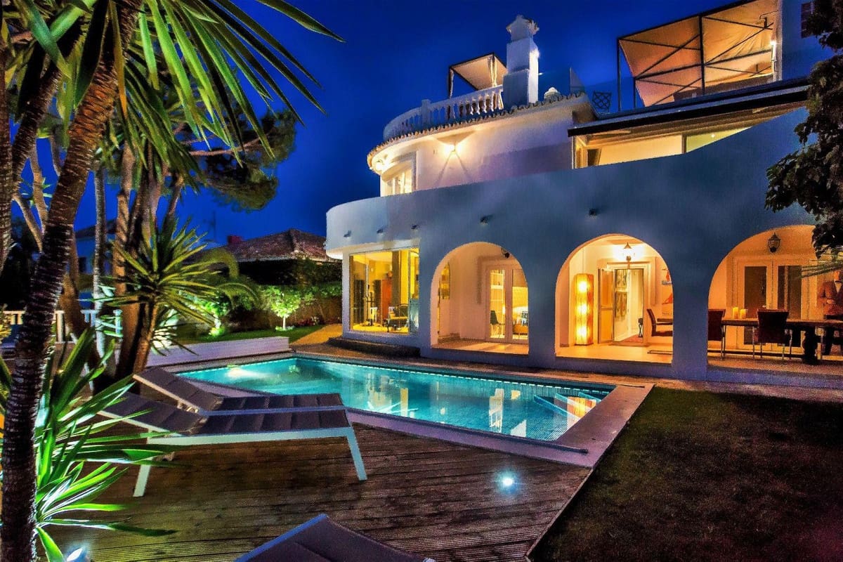 4 sypialnia Willa na sprzedaż w Mijas Costa z basenem garażem - 1 540 000 € (Ref: 10041505)