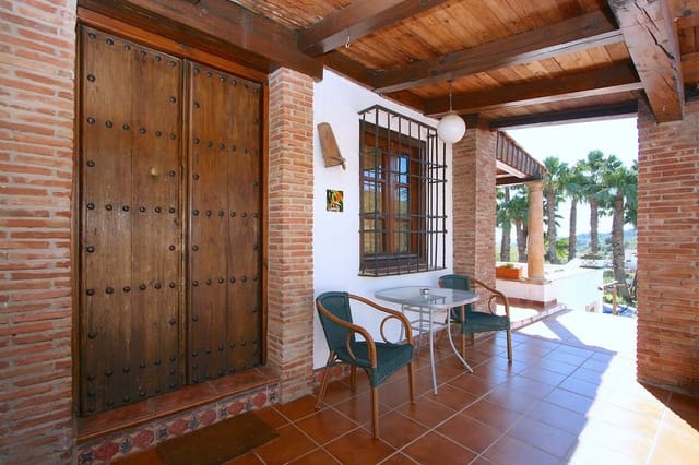 8 bedroom Villa for sale in Mijas with pool garage - € 1,590,000 (Ref: 10041508)