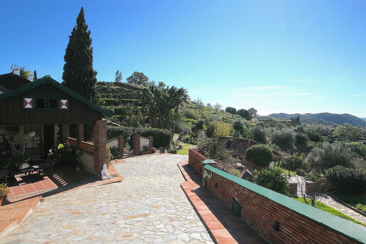 8 quarto Moradia para venda em Mijas com piscina garagem - 1 590 000 € (Ref: 10041508)